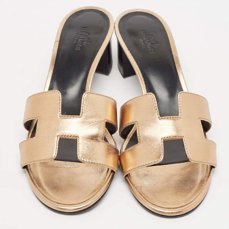 Pre Owned Hermes Metallic Rose Gold Leather Oasis Slide Sandals Size 37.5