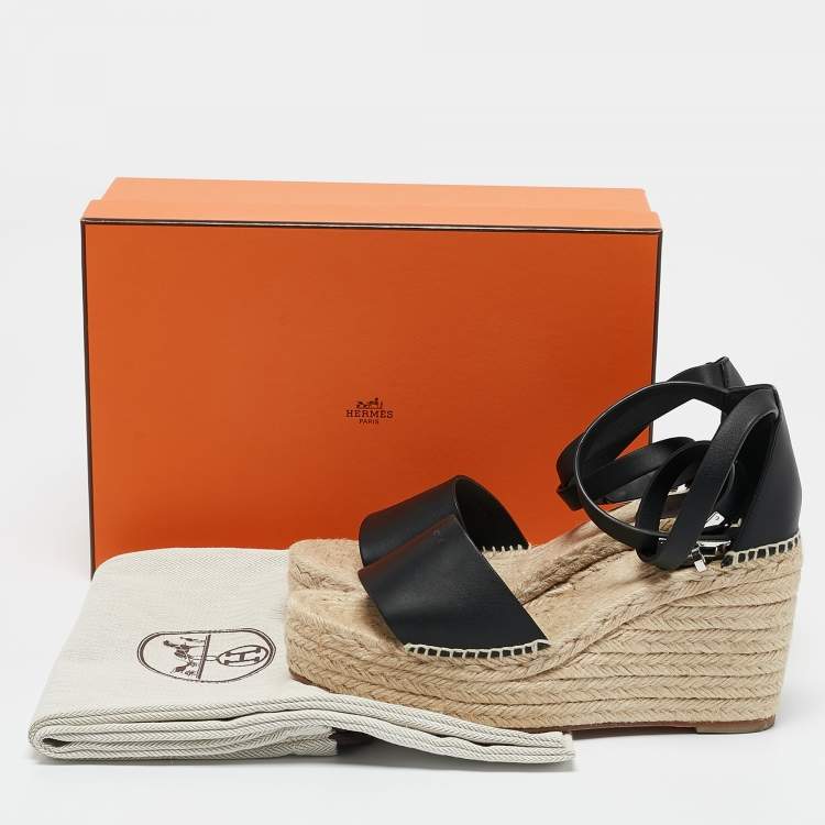 مملوكة مسبقًا Hermes Black Leather Tipoli Espadrille Wedge Sandals Size 39