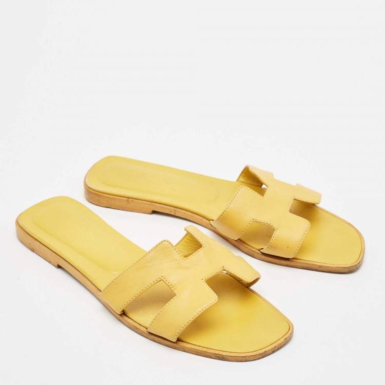 Pre Owned Hermes Yellow Leather Oran Flat Slides Size 38.5