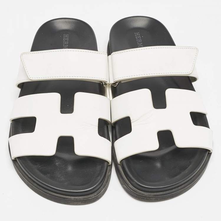مملوكة مسبقًا Hermes White Leather Chypre Sandals Size 36