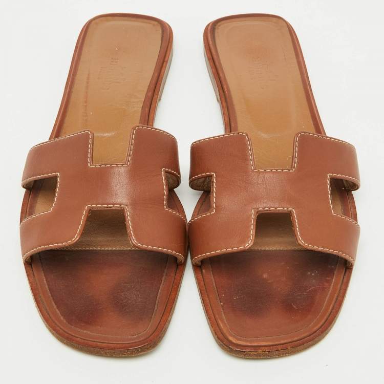 Pre Owned Hermes Brown Leather Oran Flat Slide Sandals Size 38.5