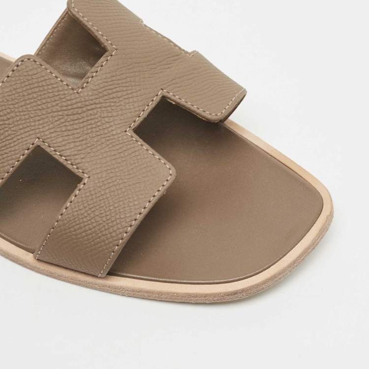Pre Owned Hermes Olive Green Leather Oran Flat Slides Size 39