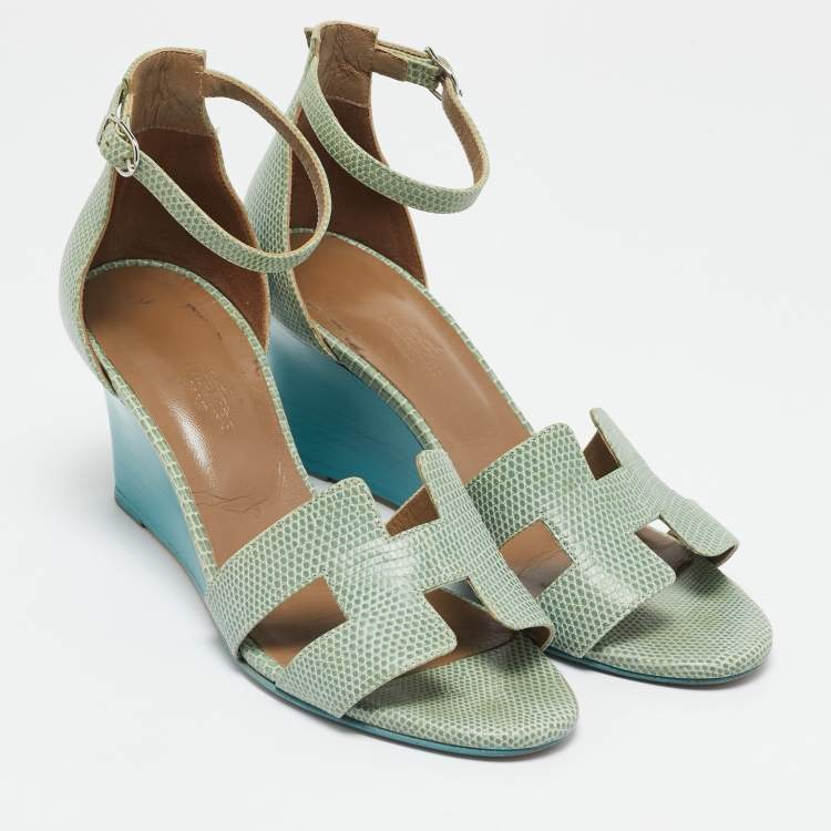 مملوكة مسبقًا Hermes Green Lizard Leather Legend Wedge Ankle Strap Sandals Size 37