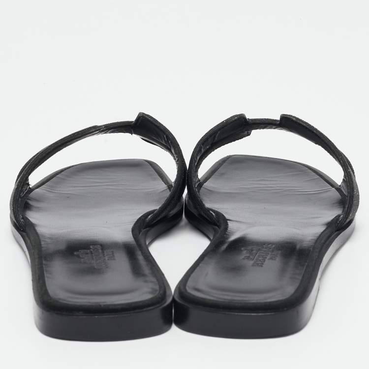 Pre Owned Hermes Black Glitter Oran Flat Sandals Size 36.5