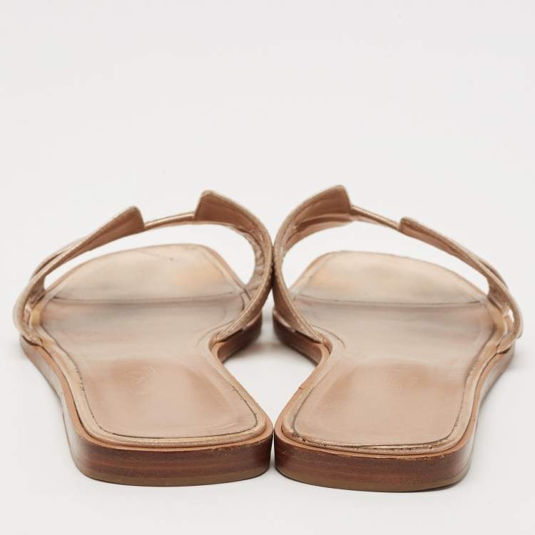 Pre Owned Hermes Metallic Gold Leather Oran Flat Sandals Size 41.5