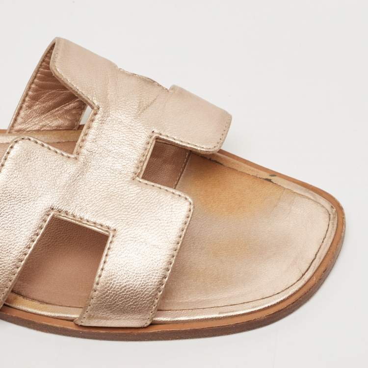 Pre Owned Hermes Metallic Gold Leather Oran Flat Sandals Size 41.5