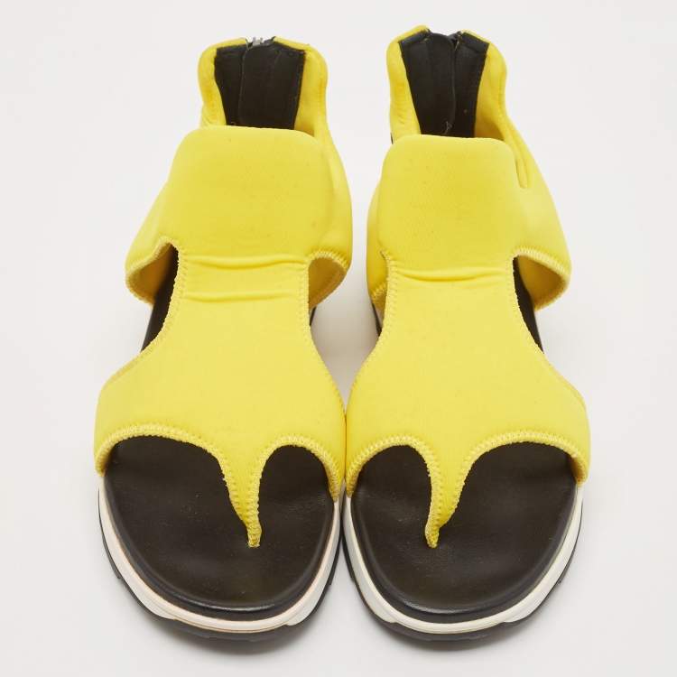 Pre Owned Hermes Yellow Neoprene Flat Sandals Size 37