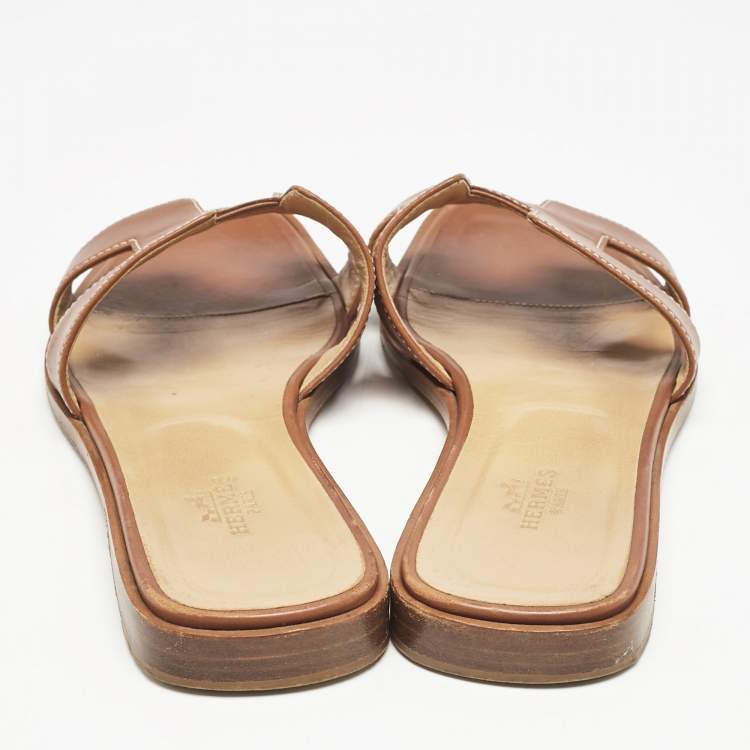 مملوكة مسبقًا Hermes Brown Leather Oran Flat Slides Size 37