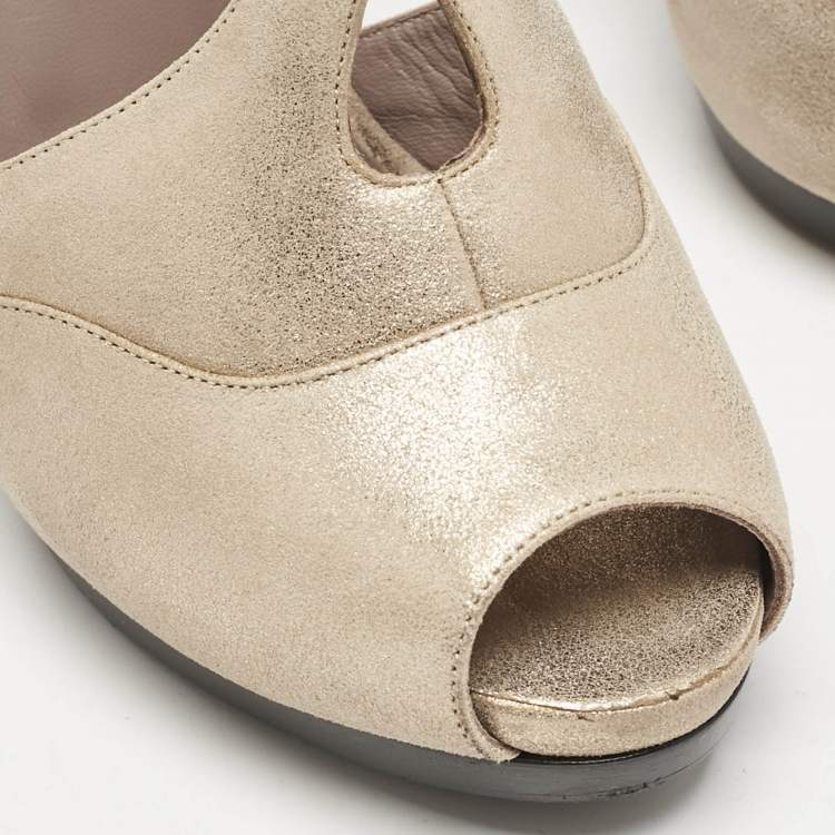 Pre Owned Hermès Gold Leather Peep Toe Platform Sandals Size 36.5