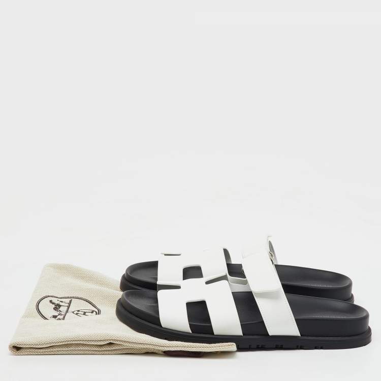 مملوكة مسبقًا Hermes White Leather Chypre Flat Sandals Size 39