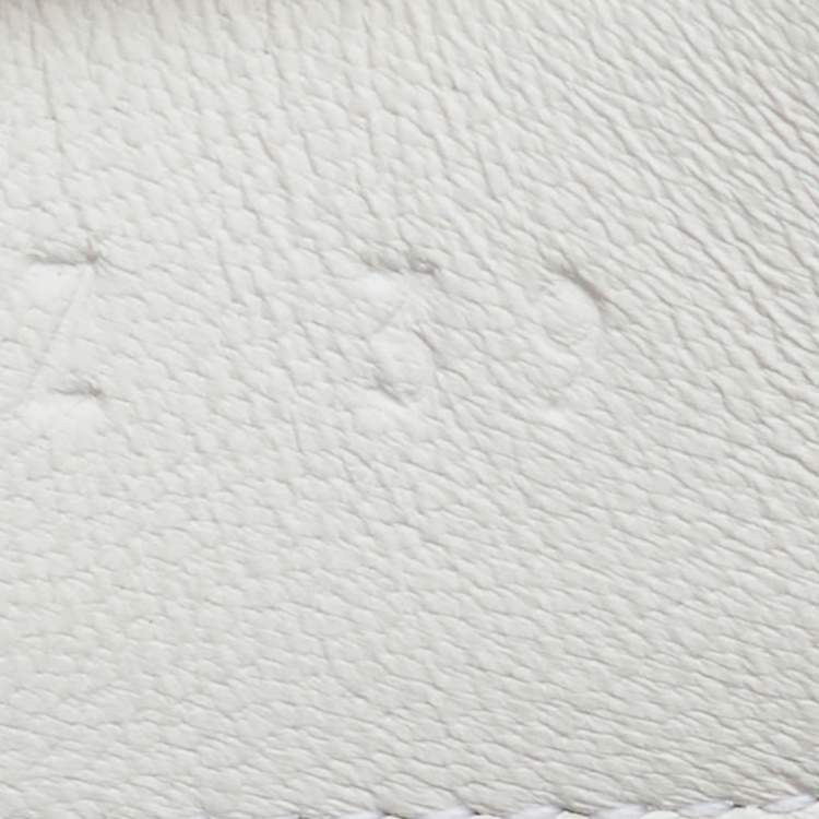 مملوكة مسبقًا Hermes White Leather Chypre Flat Sandals Size 39