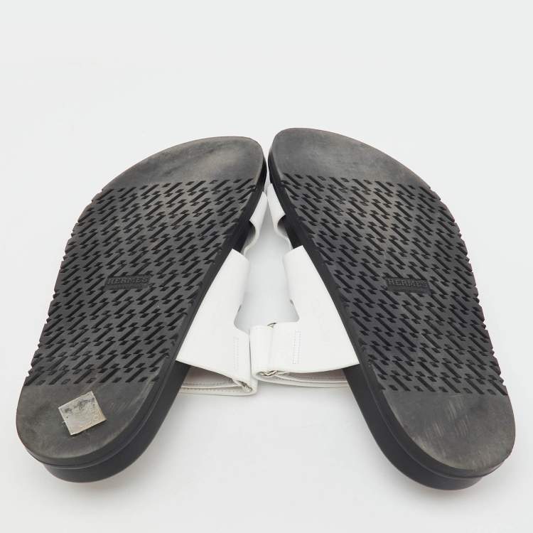 مملوكة مسبقًا Hermes White Leather Chypre Flat Sandals Size 39