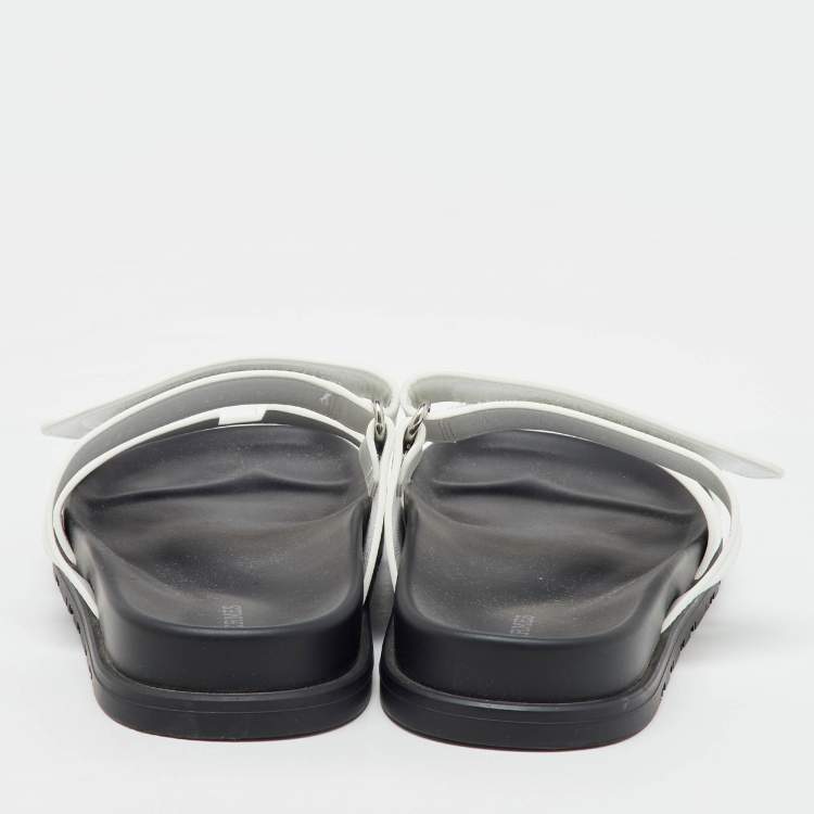 مملوكة مسبقًا Hermes White Leather Chypre Flat Sandals Size 39