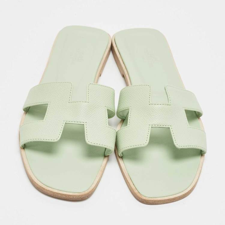 Pre Owned Hermes Green Leather Oran Slide Sandals Size 38.5