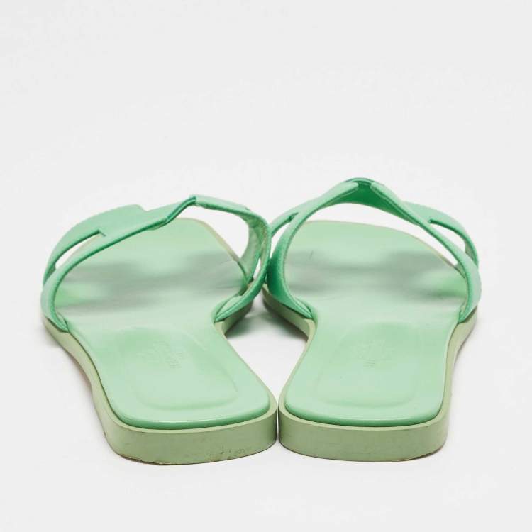 Pre Owned Hermes Green Leather Oran Flat Sandals Size 38.5