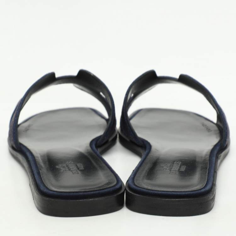 Pre Owned Hermes Blue Crystal Embellished Leather Oran Sandals Size 38