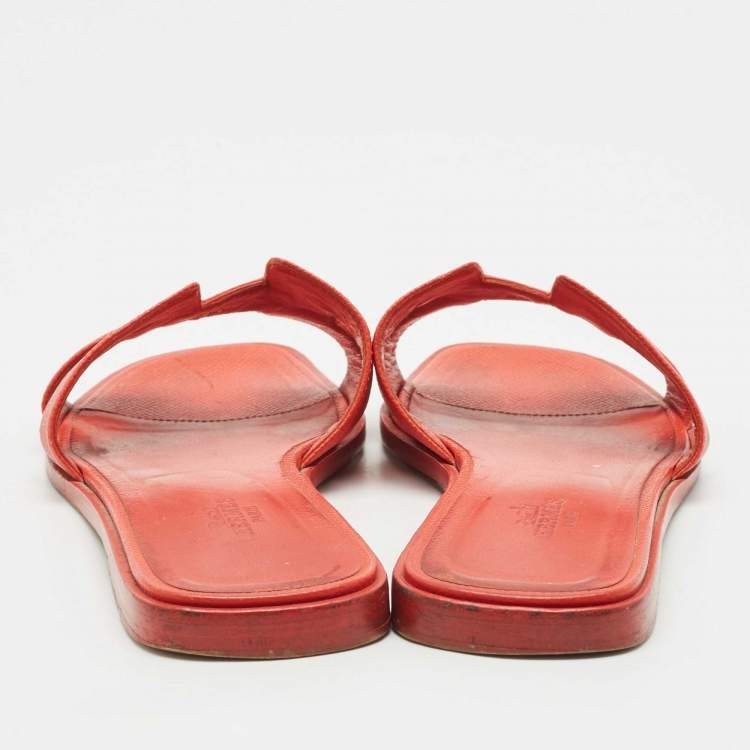 مملوكة مسبقًا Hermes Red Leather Oran Flat Sandals Size 39