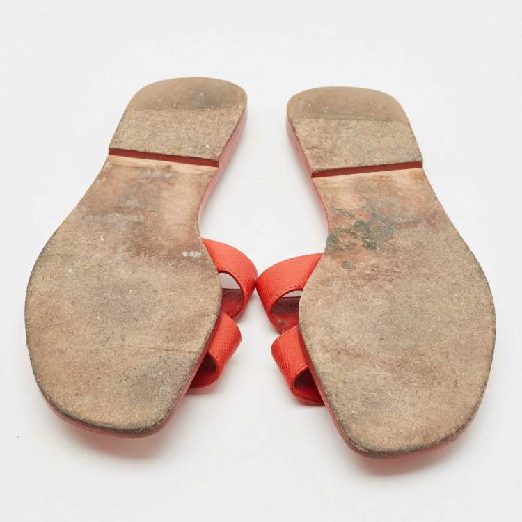 مملوكة مسبقًا Hermes Red Leather Oran Flat Sandals Size 39