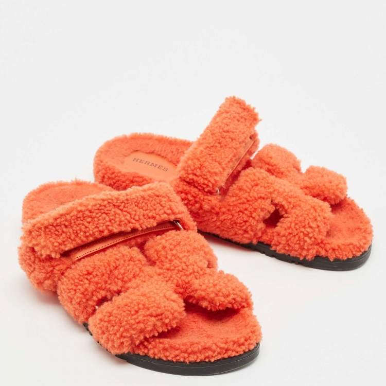 Pre Owned Hermes Orange Shearling Chypre Flat Slides Size 39