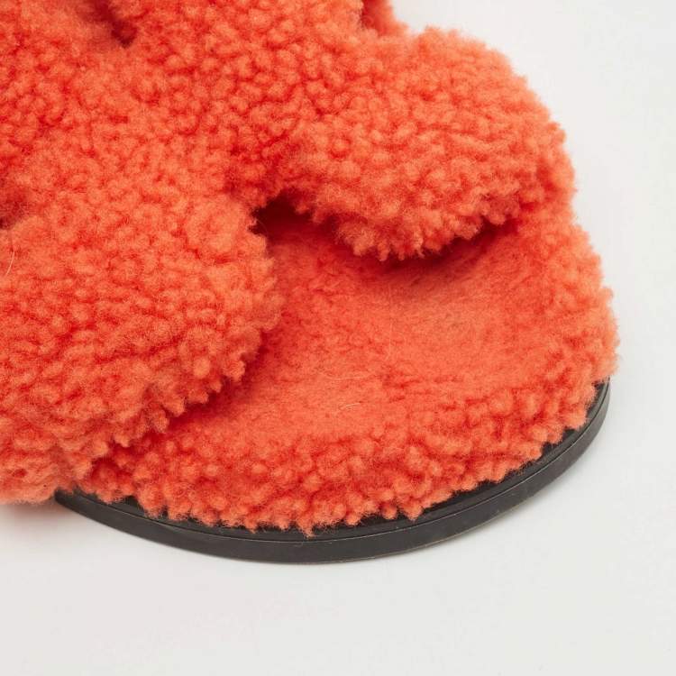 Pre Owned Hermes Orange Shearling Chypre Flat Slides Size 39