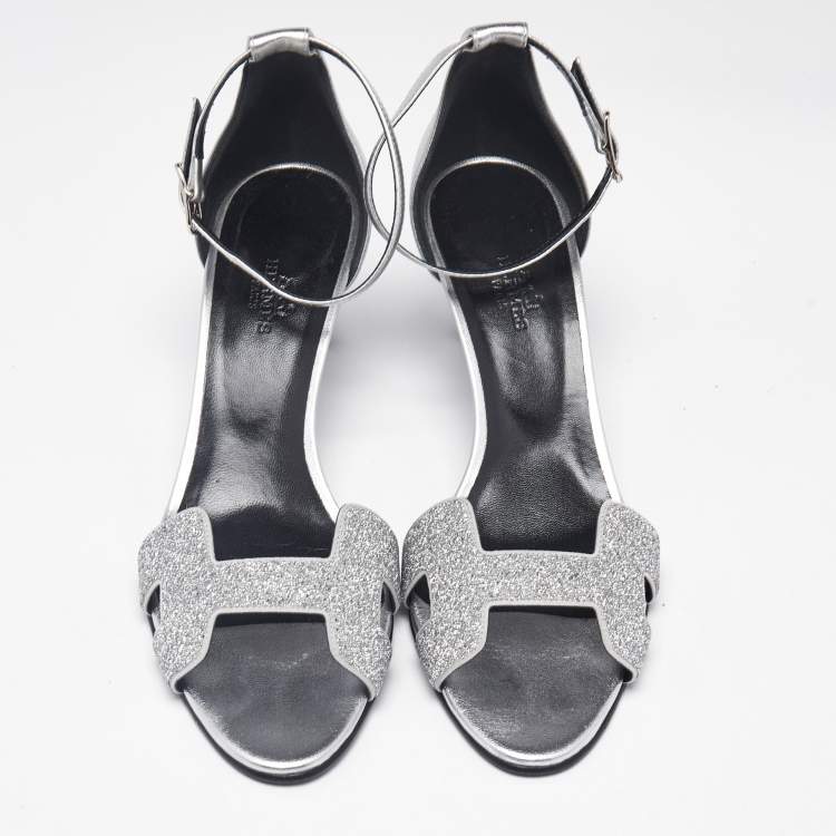 Pre Owned Hermès Silver Leather and Glitter Premiere Sandals Size 39