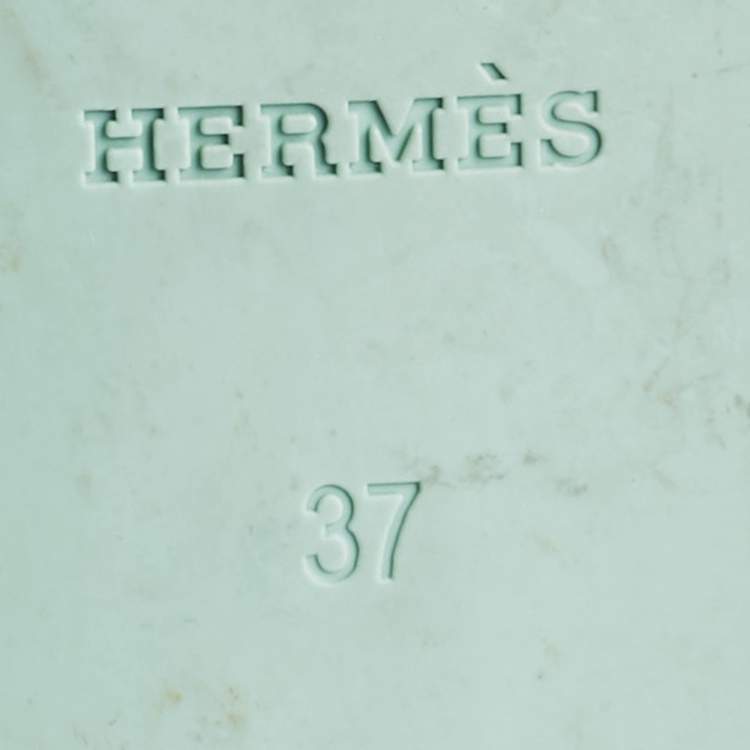 Pre Owned Hermès Mint Green Rubber Egerie Thong Flats Size 37