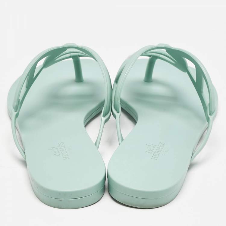 Pre Owned Hermès Mint Green Rubber Egerie Thong Flats Size 37