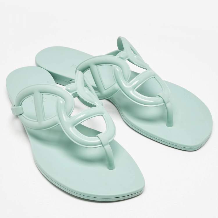 Pre Owned Hermès Mint Green Rubber Egerie Thong Flats Size 37