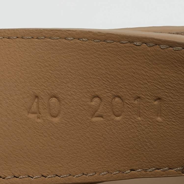 Pre Owned Hermès Beige Suede Chypre Sandals Size 40