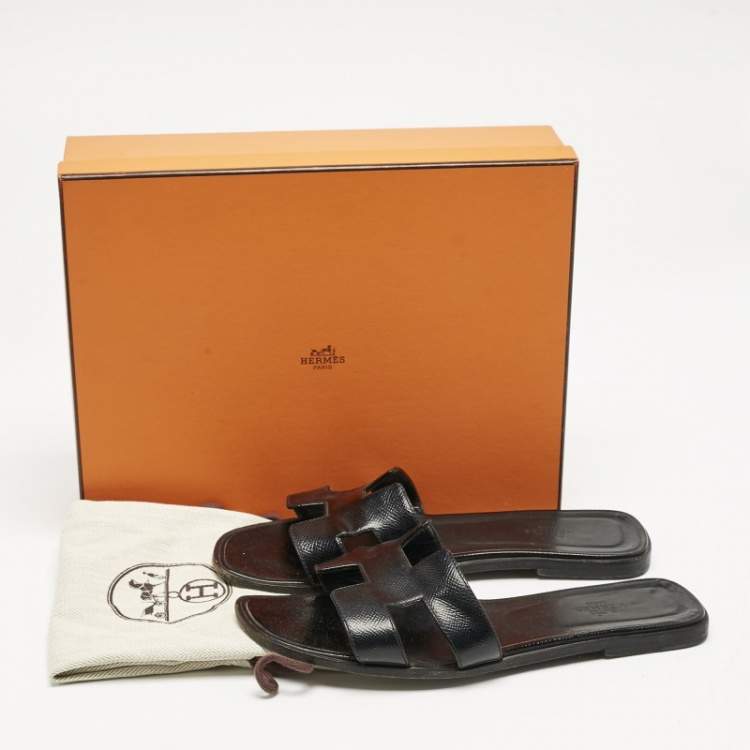 Pre Owned Hermes Black Patent Leather Oran Flat Slides Size 39.5