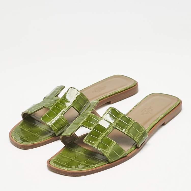 Pre Owned Hermes Green Alligator Leather Oran Flat Slides Size 38