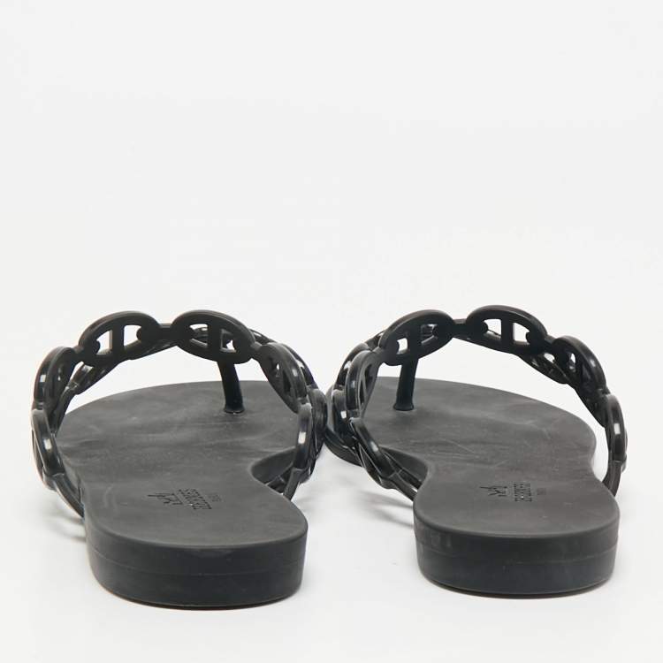 Pre Owned Hermes Black Rubber Island Flat Sandals Size 38