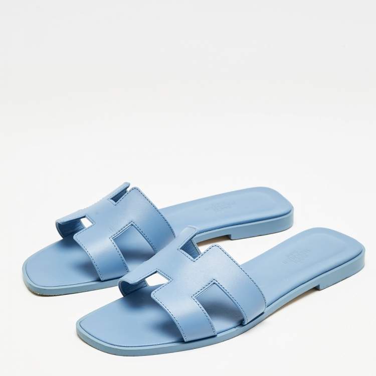 Pre Owned Hermes Blue Leather Oran Flat Slide Sandals Size 38.5