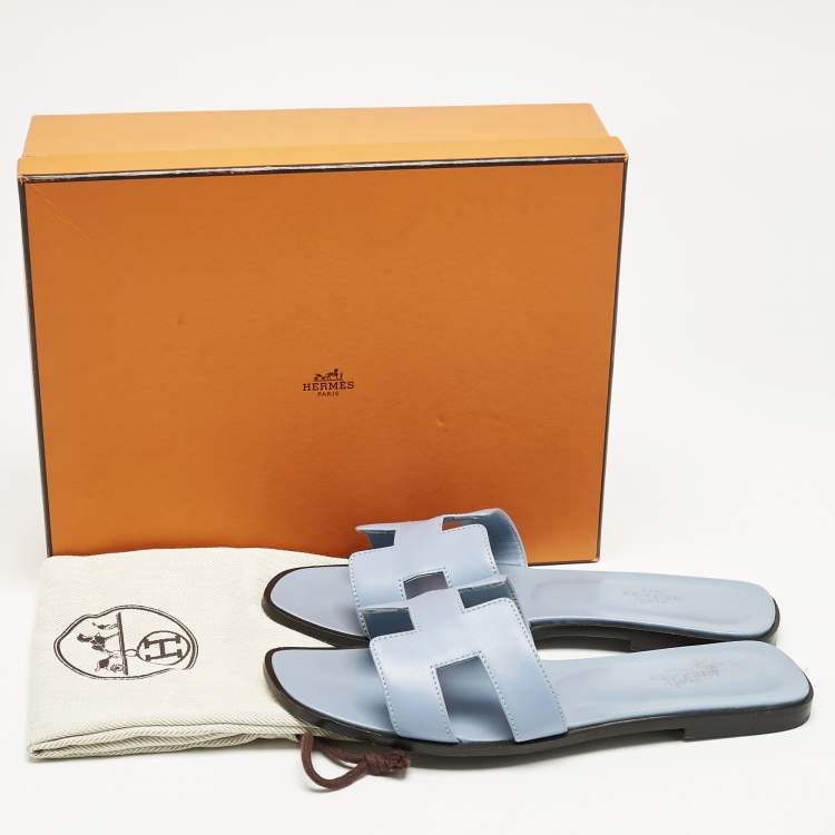 Pre Owned Hermes Blue Leather Oran Flat Slides Size 39
