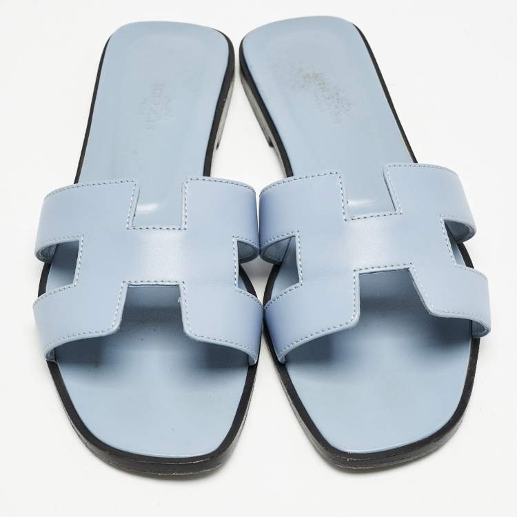 Pre Owned Hermes Blue Leather Oran Flat Slides Size 39
