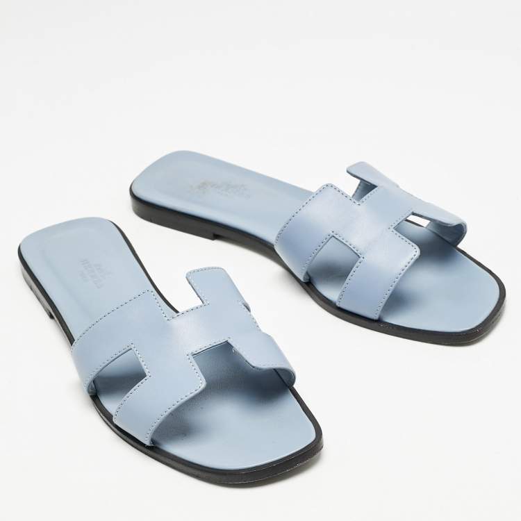 Pre Owned Hermes Blue Leather Oran Flat Slides Size 39