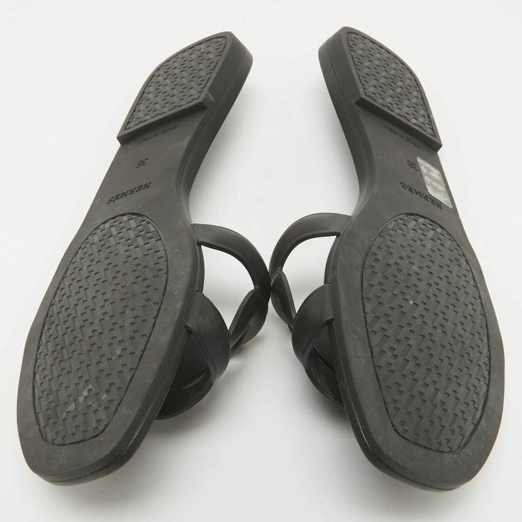 Pre Owned Hermes Black Rubber Aloha Flat Slides Size 38