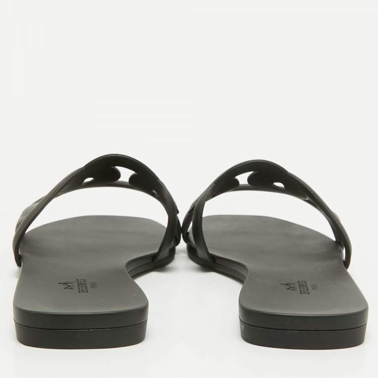 Pre Owned Hermes Black Rubber Aloha Flat Slides Size 38