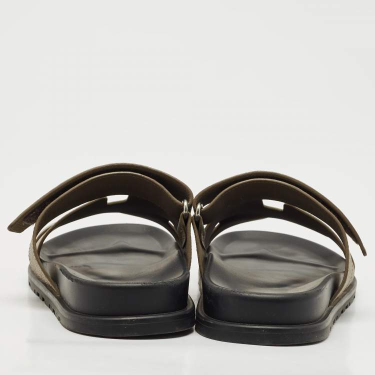 مملوكة مسبقًا Hermes Grey Leather Chypre Sandals Size 40.5
