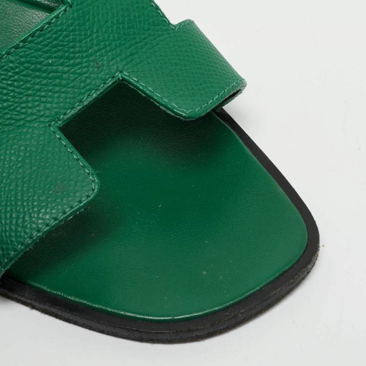 Pre Owned Hermès Green Leather Oran Flat Sandals Size 39
