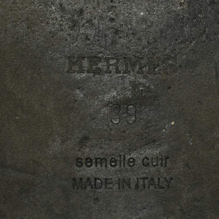 Pre Owned Hermès Green Leather Oran Flat Sandals Size 39