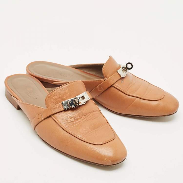 Pre Owned Hermes Naturel Leather Oz Flat Mules Size 38