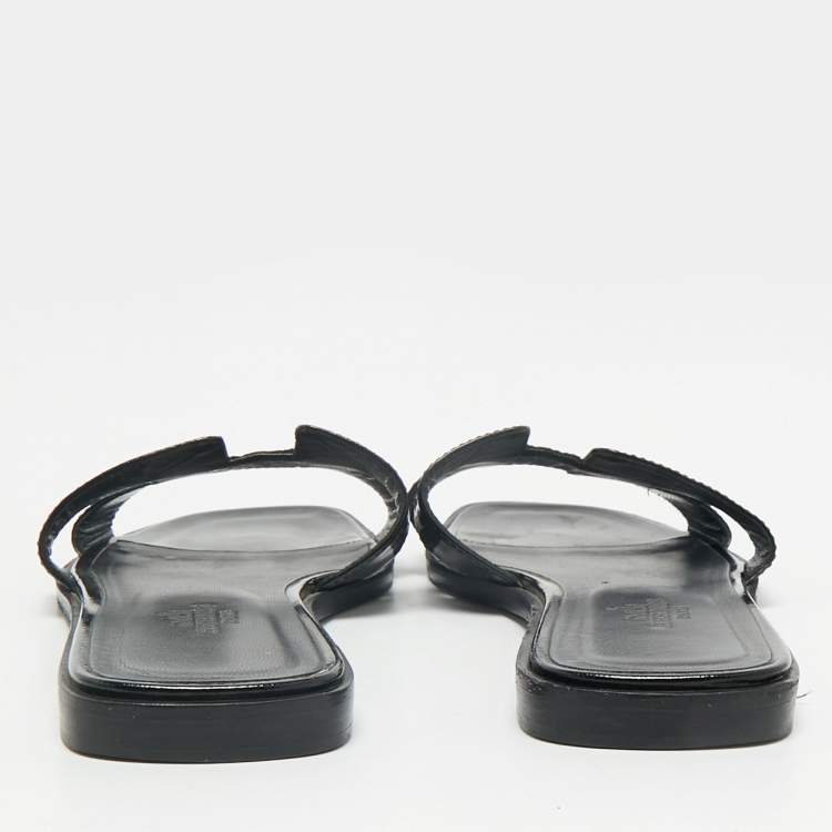 Pre Owned Hermes Black Patent Leather Oran Flat Slides Size 37.5