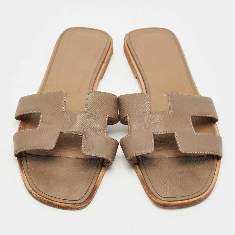 Pre Owned Hermes Brown Leather Oran Flat Slides Size 39