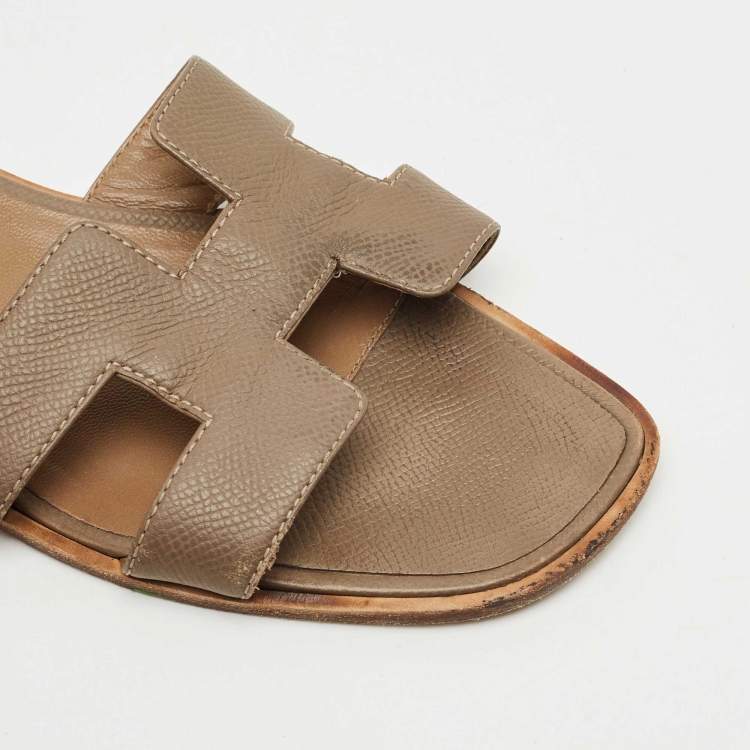Pre Owned Hermes Brown Leather Oran Flat Slides Size 39