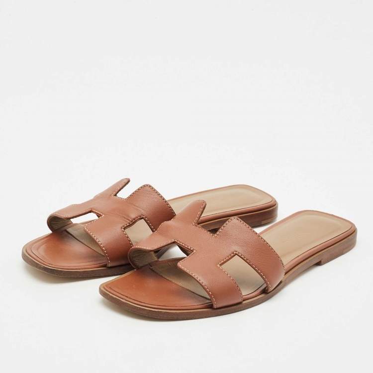 Pre Owned Hermes Brown Leather Oran Flat Slide Sandals Size 38