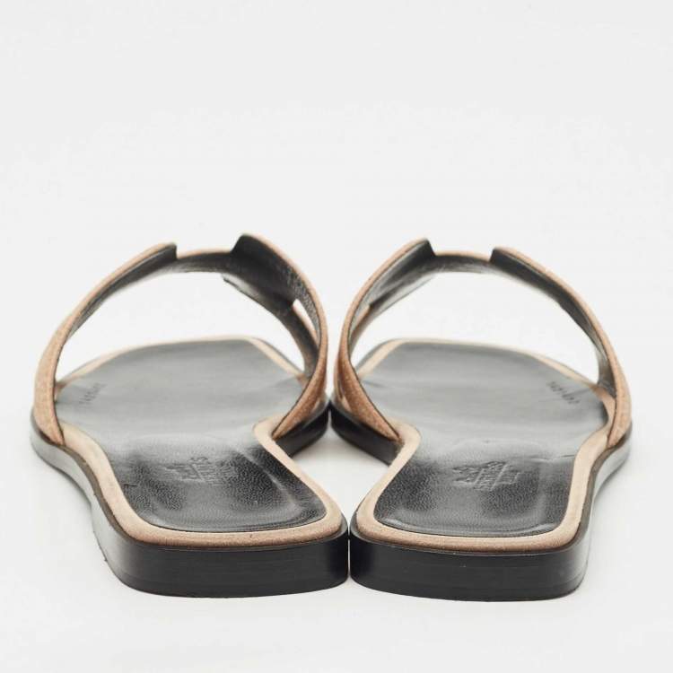 مملوكة مسبقًا Hermes Peach Pink Glitter and Suede Oran Flat Slide Sandals Size 37.5
