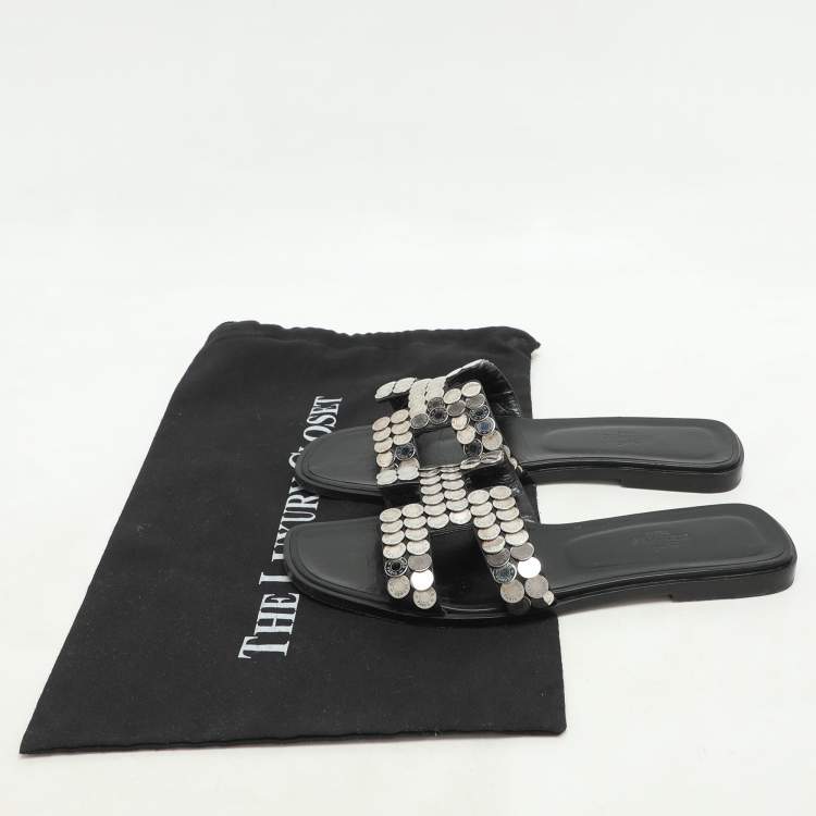 Pre Owned Hermès Black Leather Clou De Selle Embellished Oran Flat Slides Size 39