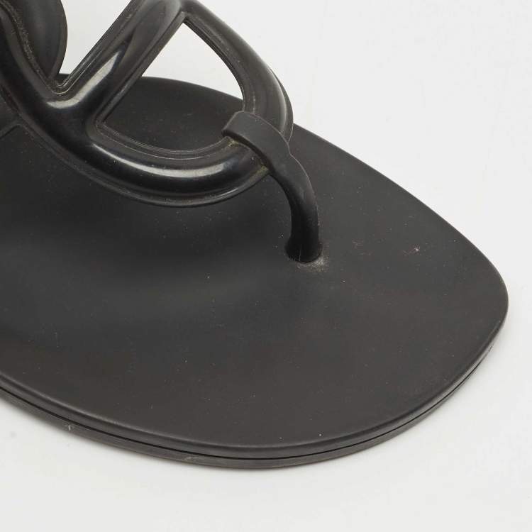 Pre Owned Hermes Black Rubber Egerie Flat Thong Sandals Size 39