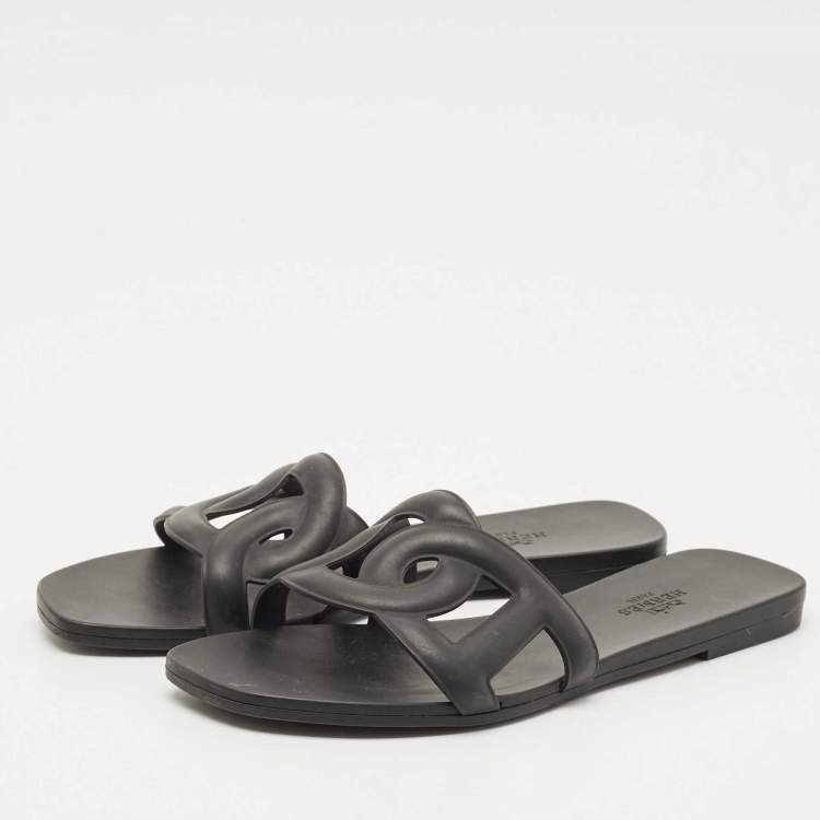Pre Owned Hermes Black Rubber Aloha Flat Slides  Size 35